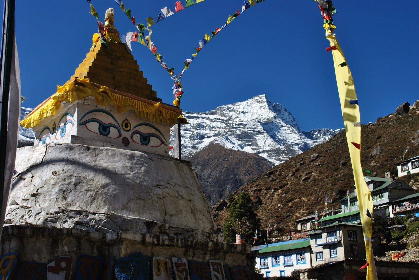 550 Photos of Nepal – Color, Black & White & Sepia – Stunning Landscapes & Cultural Icons