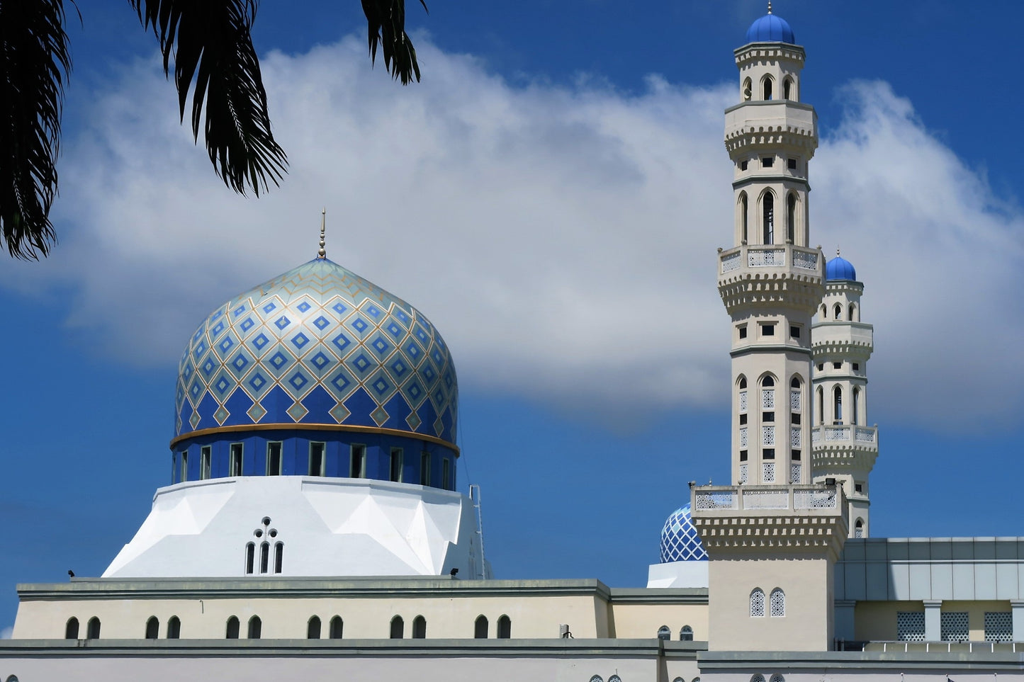 235 Photos of Malaysia – Color, Black & White & Sepia – Stunning Landscapes & Cultural Icons